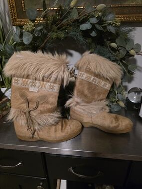MOVING SALE Tecnica Goat Fur Sherpa Lined Winter Boots Size 8.5